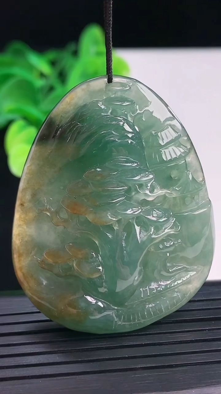天然A货翡翠牌吊坠尺寸50.5-40.2-12.2重:34.54g 99
4月6日