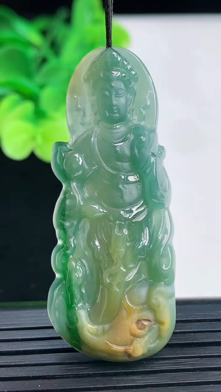 天然A货翡翠蓝水双彩大势至菩萨吊坠尺寸53.2-22-6重:12.60g 555
4月6日