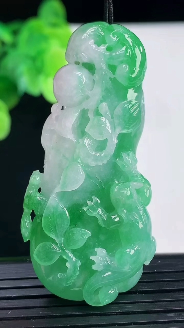 天然A货翡翠貔貅吊坠尺寸57.4-26-13.1重量:29.36g
4月7日