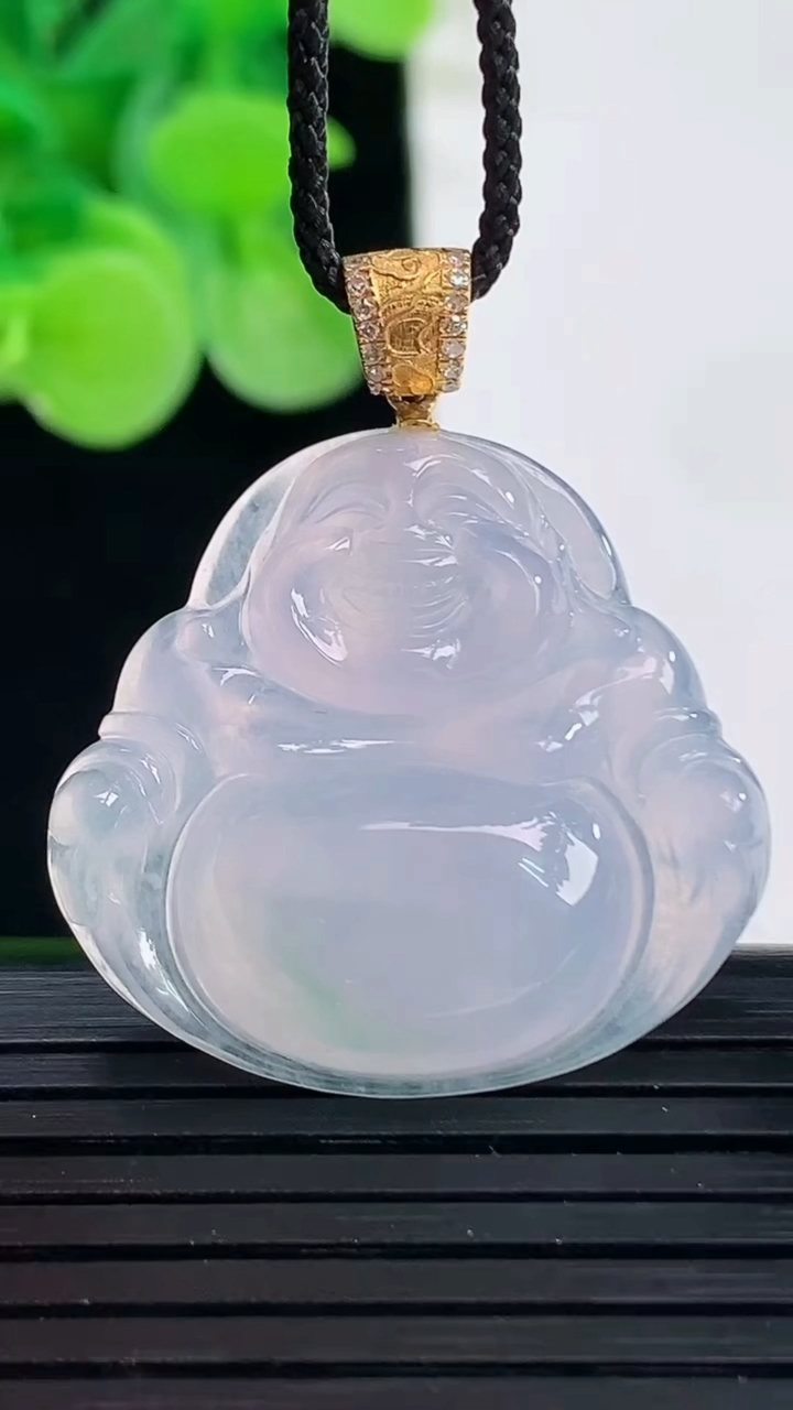 天然A货翡翠18K金紫罗兰佛公吊坠尺寸26.3-28.2-5.7重量:6.96g
4月7日