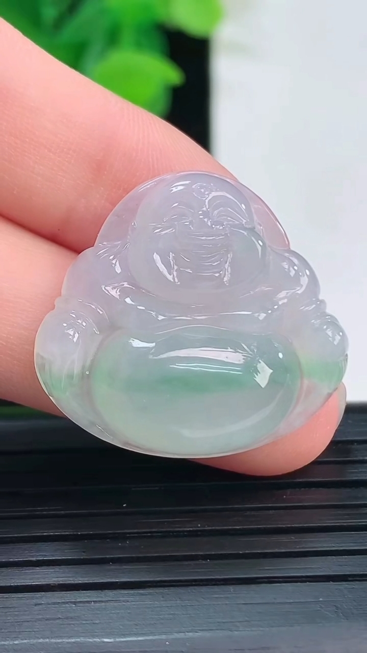 天然A货翡翠佛公吊坠尺寸23.9-26.3-5.6重量:5.55g
4月7日