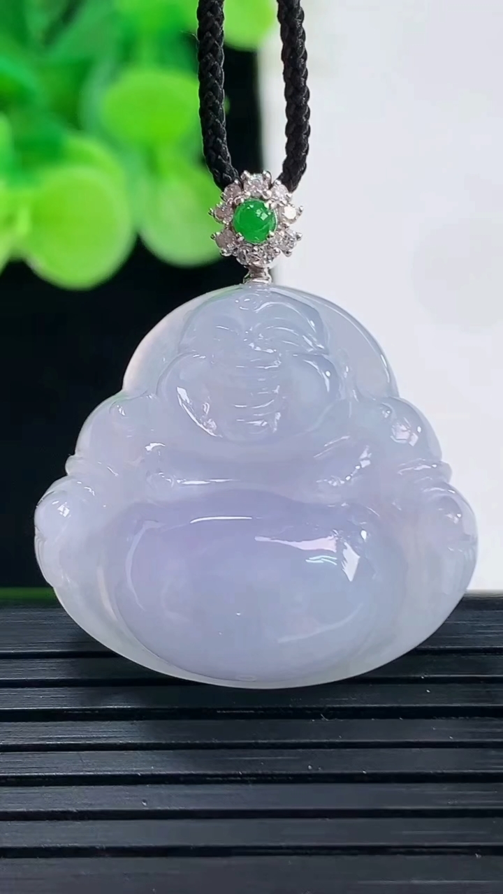 天然A货翡翠18K金紫罗兰佛公吊坠尺寸25.6-28-8.5重量:10.07g
4月7日