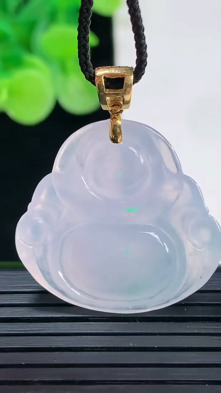 天然A货翡翠18K金紫罗兰佛公吊坠尺寸26.3-28.2-5.7重量:6.96g
4月7日