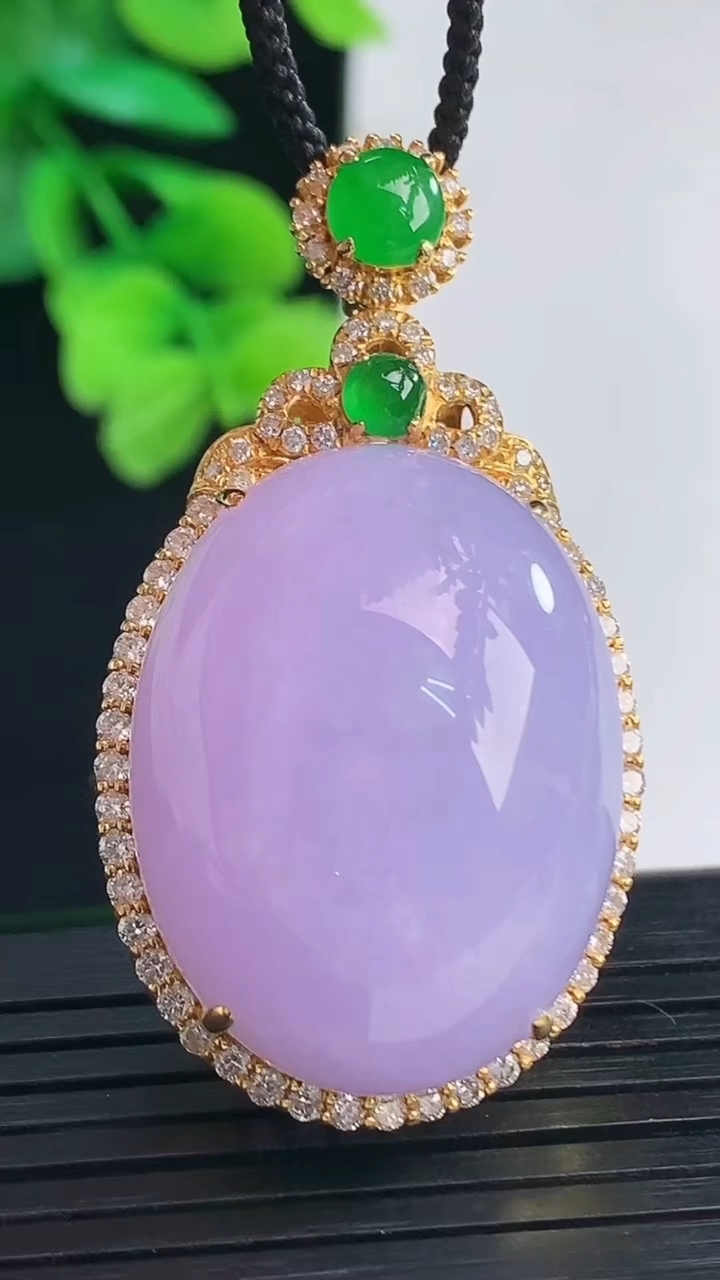 天然A货翡翠18K金紫罗兰蛋面吊坠尺寸46.3-25.5-17.1裸石29.1-22.3重量:19.