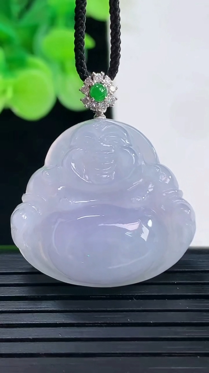 天然A货翡翠18K金紫罗兰佛公吊坠尺寸25.6-28-8.5重量:10.07g
4月7日