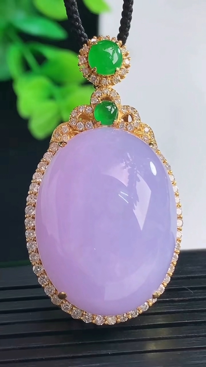 天然A货翡翠18K金紫罗兰蛋面吊坠尺寸46.3-25.5-17.1裸石29.1-22.3重量:19.