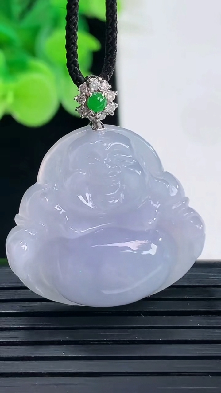 天然A货翡翠18K金紫罗兰佛公吊坠尺寸25.6-28-8.5重量:10.07g
4月7日