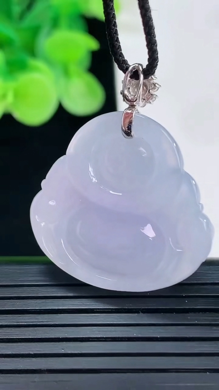 天然A货翡翠18K金紫罗兰佛公吊坠尺寸25.6-28-8.5重量:10.07g
4月7日