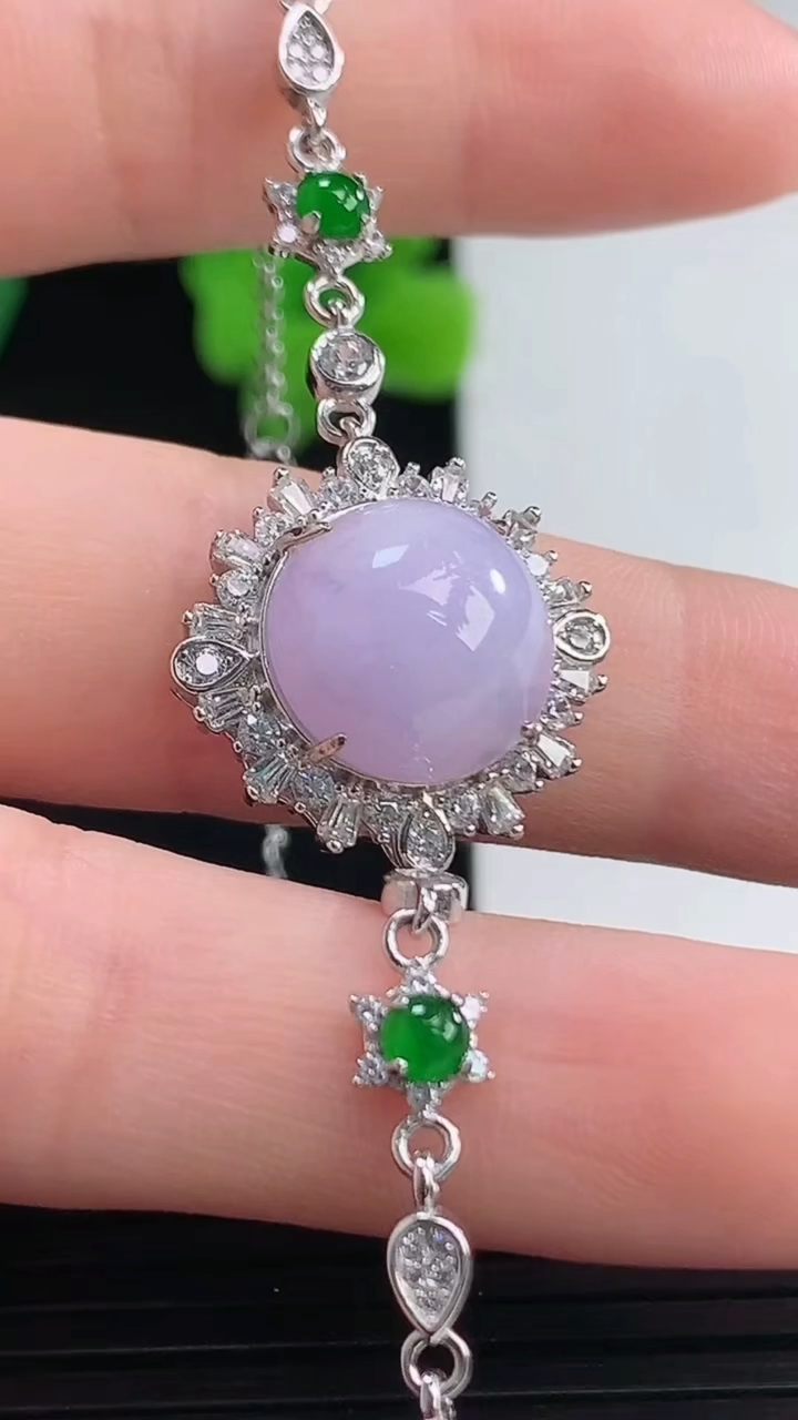 天然A货翡翠925银紫罗兰蛋面手链尺寸11.9重量:6.34g
4月8日