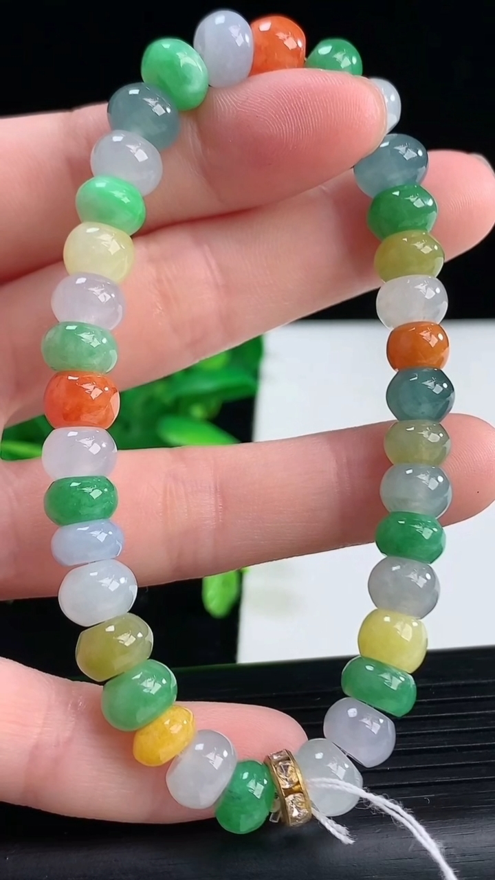 天然A货翡翠四彩算盘珠手串尺寸8.3-5.8重量:22.90g4月9日
工厂直销收藏佳品,种好水足，