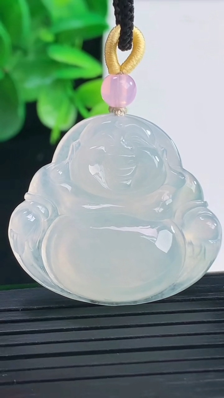 天然A货翡翠佛公吊坠尺寸30.6-34.2-5.4重量:8.90g
4月9日