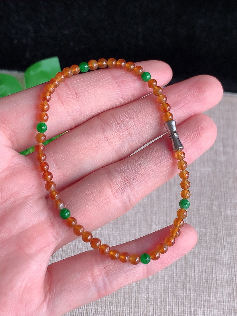 天然A货翡翠红翡满绿圆珠小米珠手串 完
尺寸3mm 重量4.04g 0409