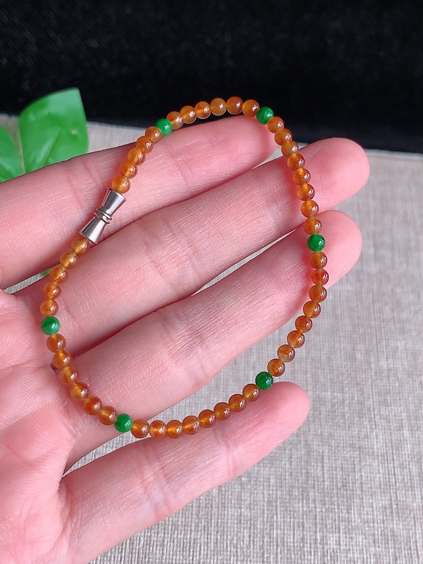 天然A货翡翠红翡满绿圆珠小米珠手串 完
尺寸3mm 重量4.04g 0409