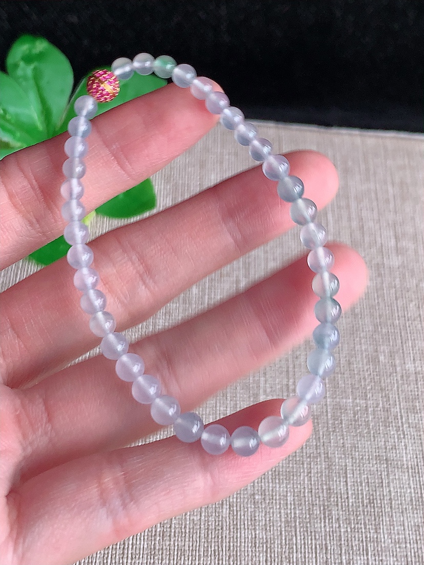 天然A货翡翠白冰白月光飘花圆珠佛珠手串39颗 完
尺寸4.3mm 重量6.74g 0409