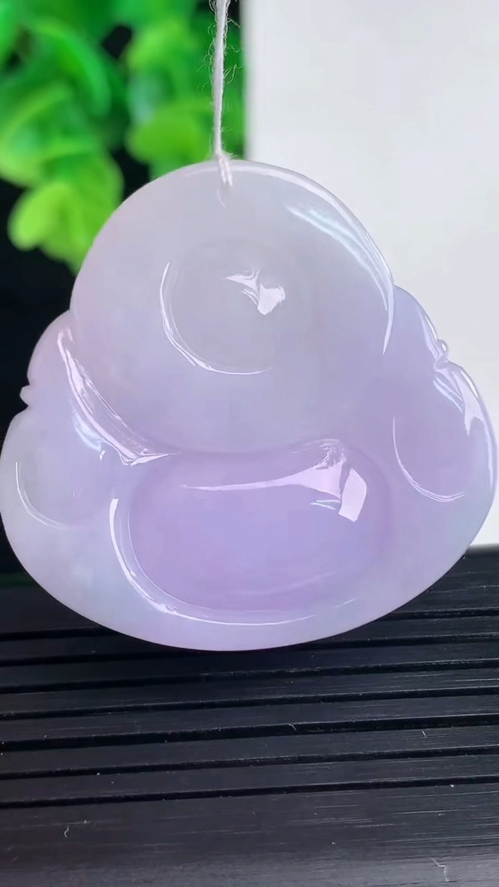 天然A货翡翠紫罗兰佛公吊坠尺寸35.6-36.5-12.6重量:29.69g
4月10日