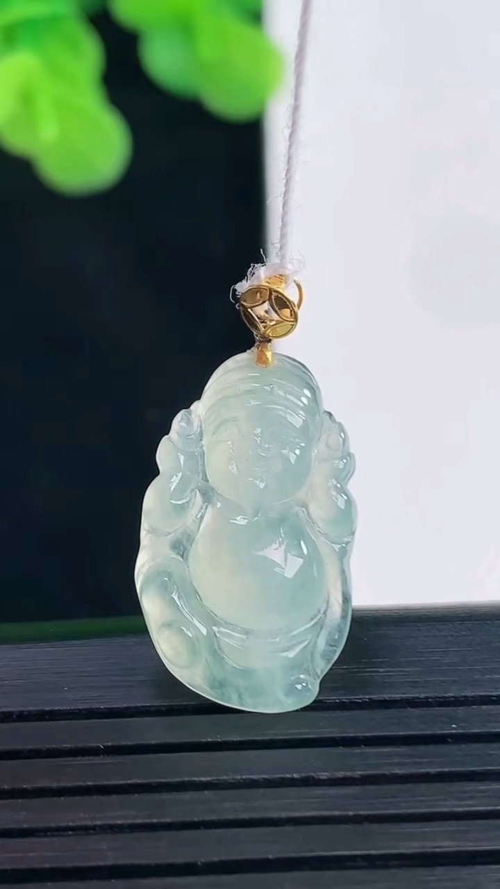 天然A货翡翠财神爷吊坠尺寸20.4-12.2-4.2重量:1.79g
4月10日