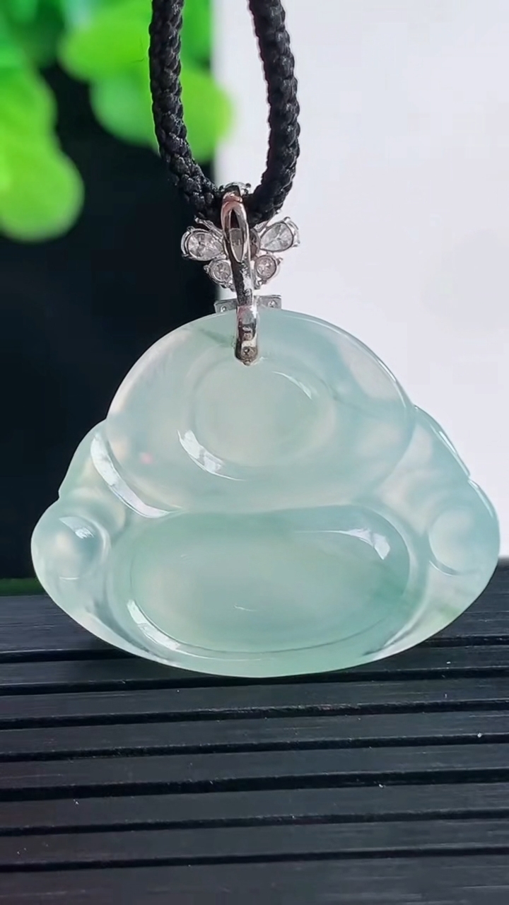 天然A货翡翠种飘花佛公吊坠尺寸22-27.9-5.7重量:5.14g
4月10日