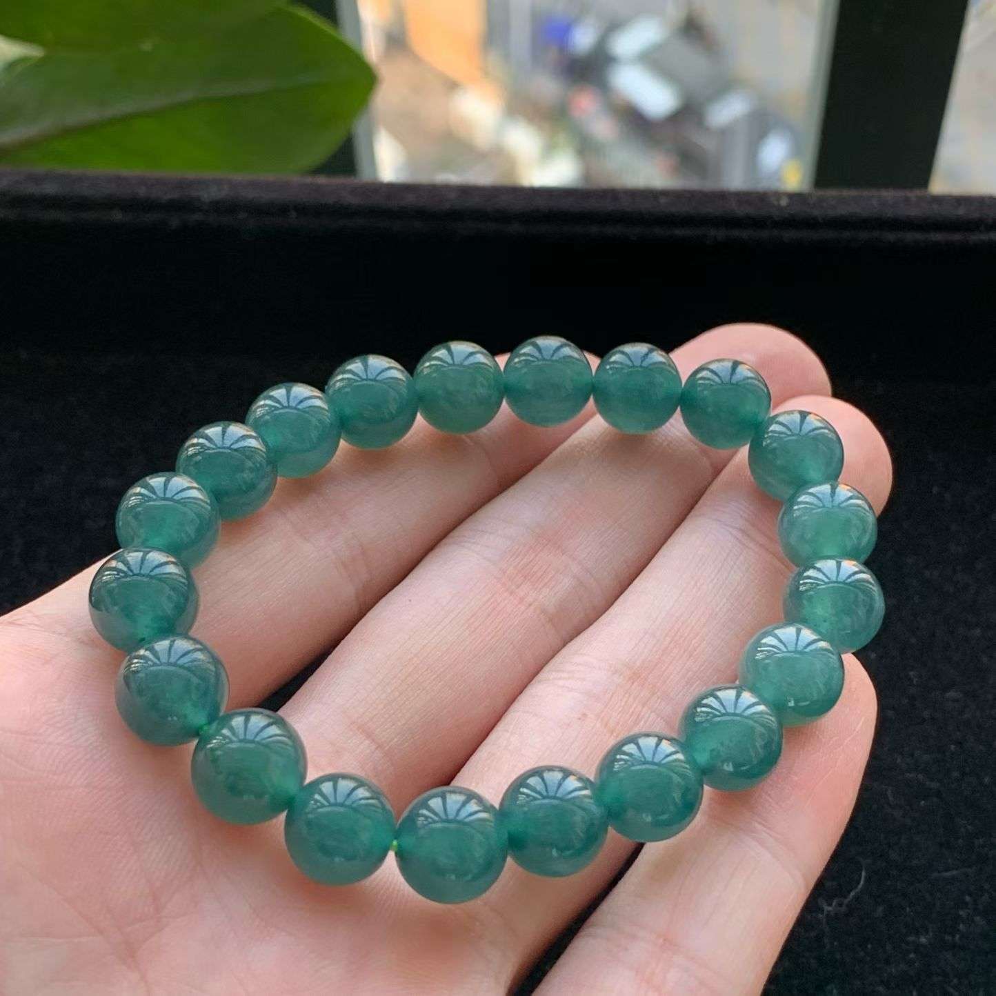 A货天然翡翠冰种蓝水手串重量30.69
4月11日