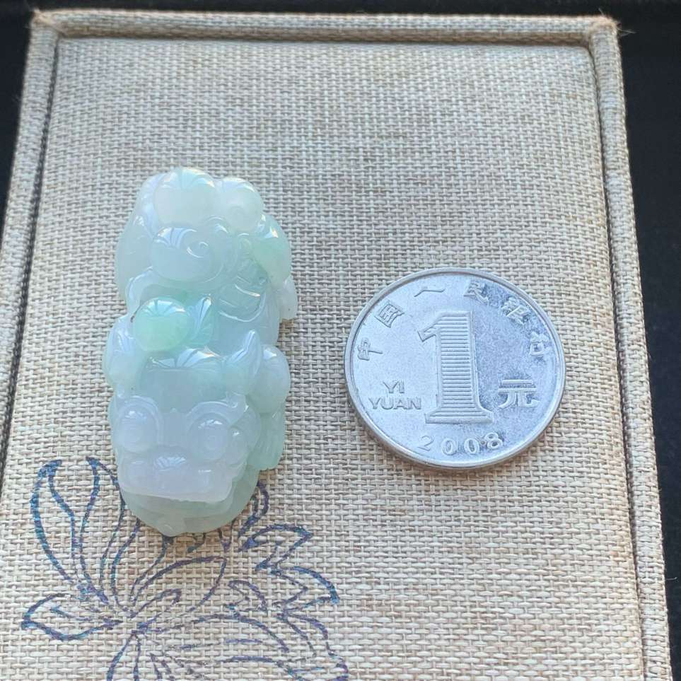 A货天然翡翠冰糯种飘绿貔貅吊坠重量23.58
4月11日