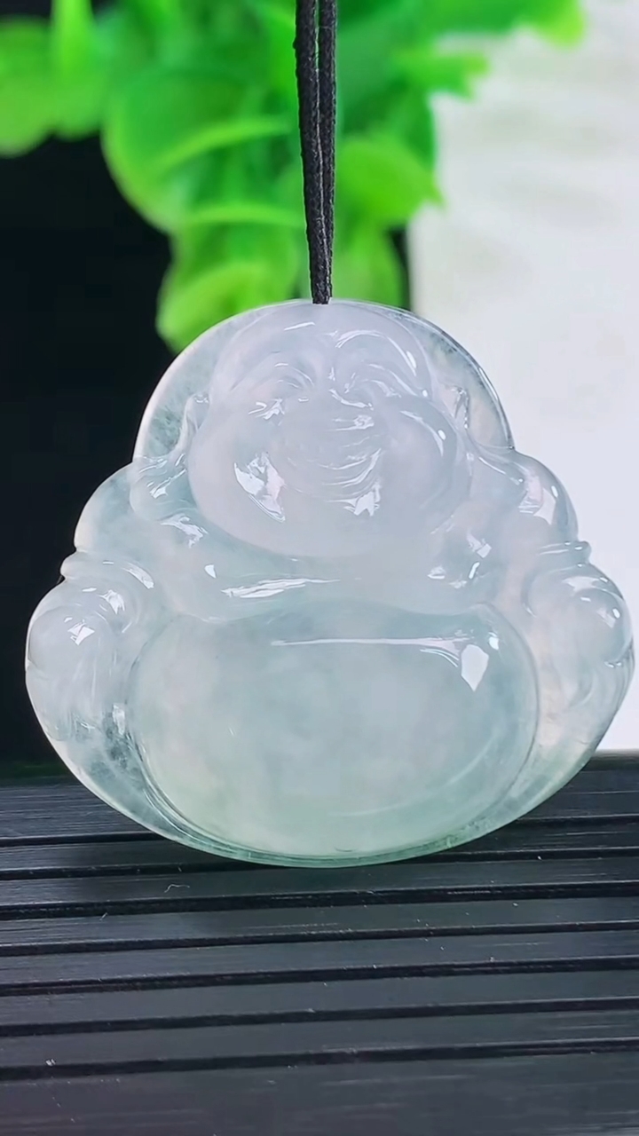 天然A货翡翠佛公吊坠尺寸31.1-33.3-5.8重量:10.00g
4月11日