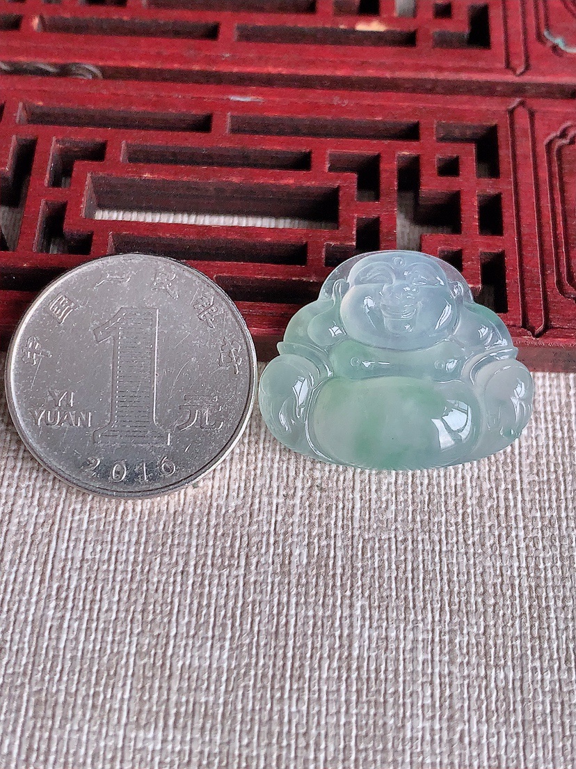 天然A货翡翠晴水一刀切佛公镶嵌件 
尺寸22-27.4-6.2mm 重量7.00g 0410