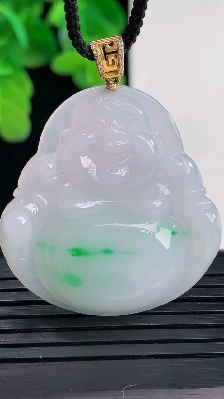 天然A货翡翠佛公吊坠尺寸35-33.4-5.5重量:10.90g
4月11日