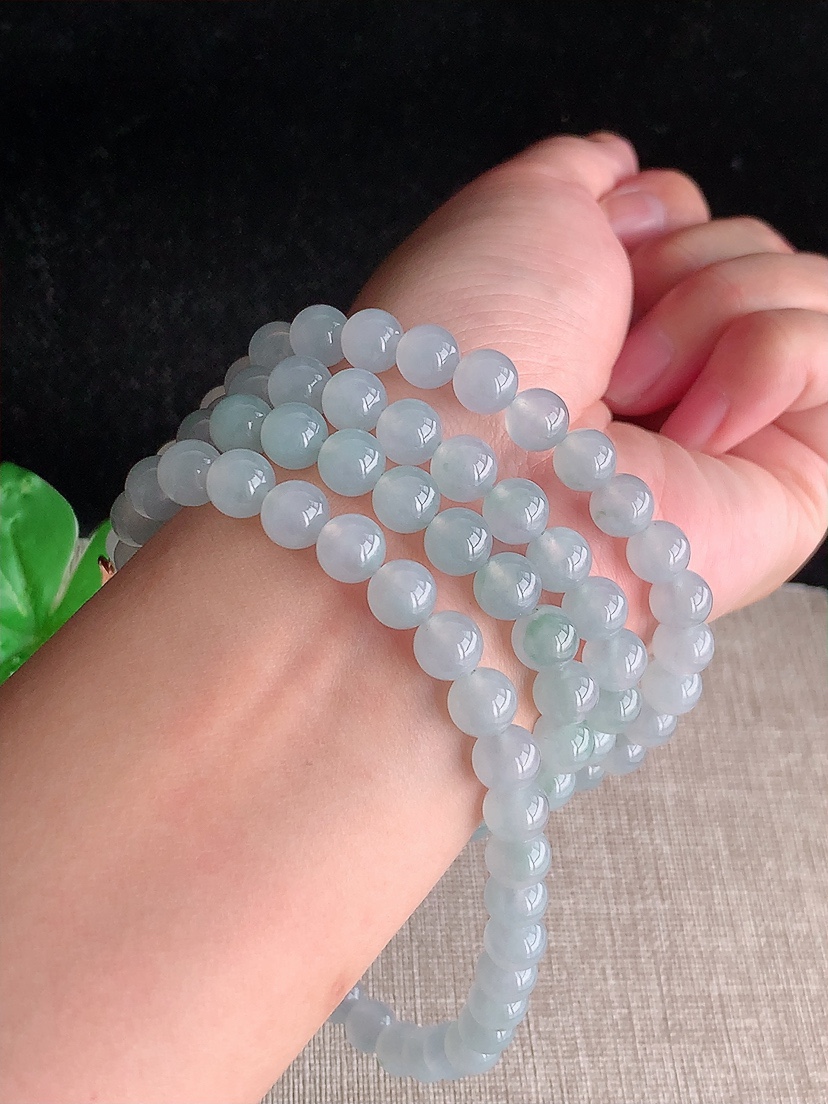 天然A货翡翠飘花圆珠项链毛衣链108颗 
尺寸7.5mm 重量82.20g 0410