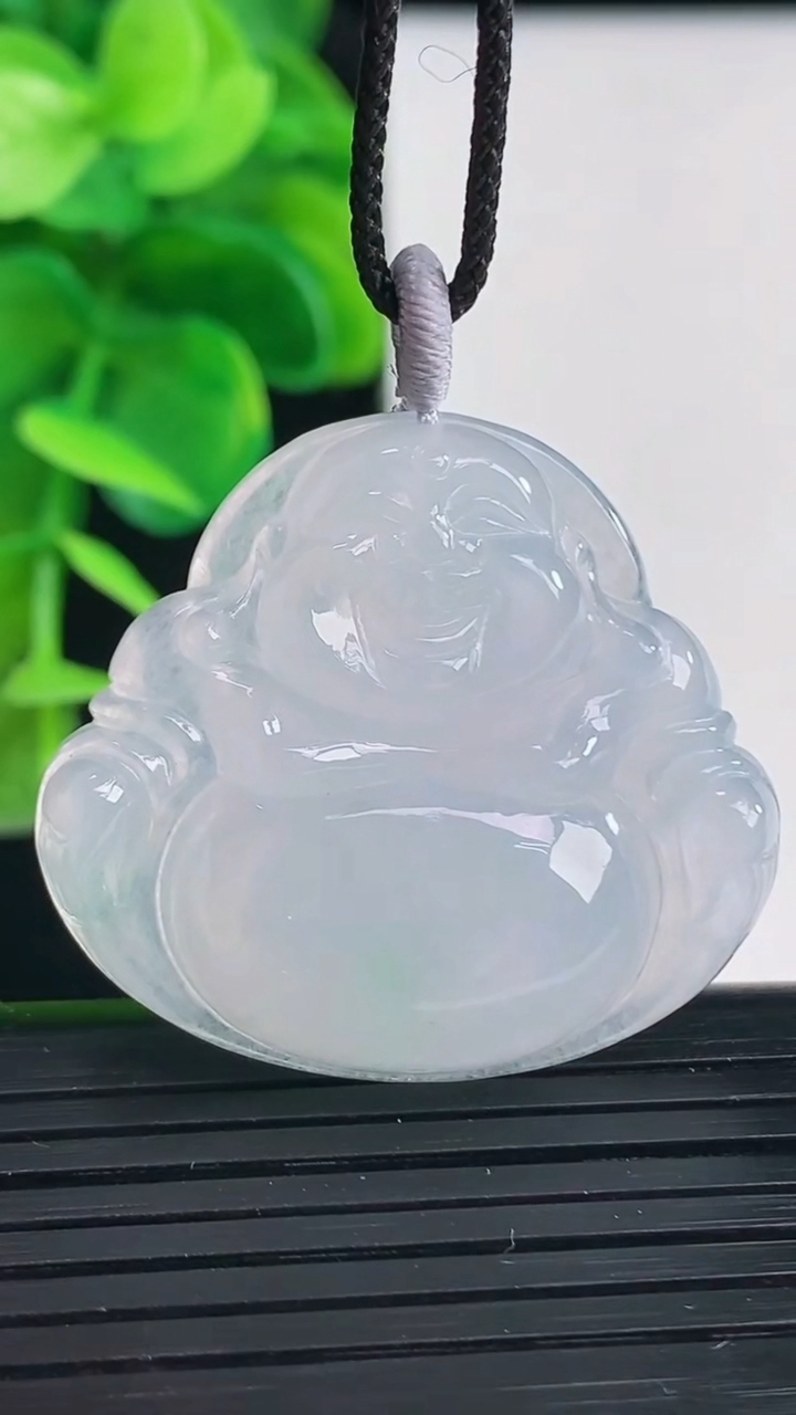 天然A货翡翠佛公吊坠尺寸31.6-35.1-6.8重量:12.21g
4月11日