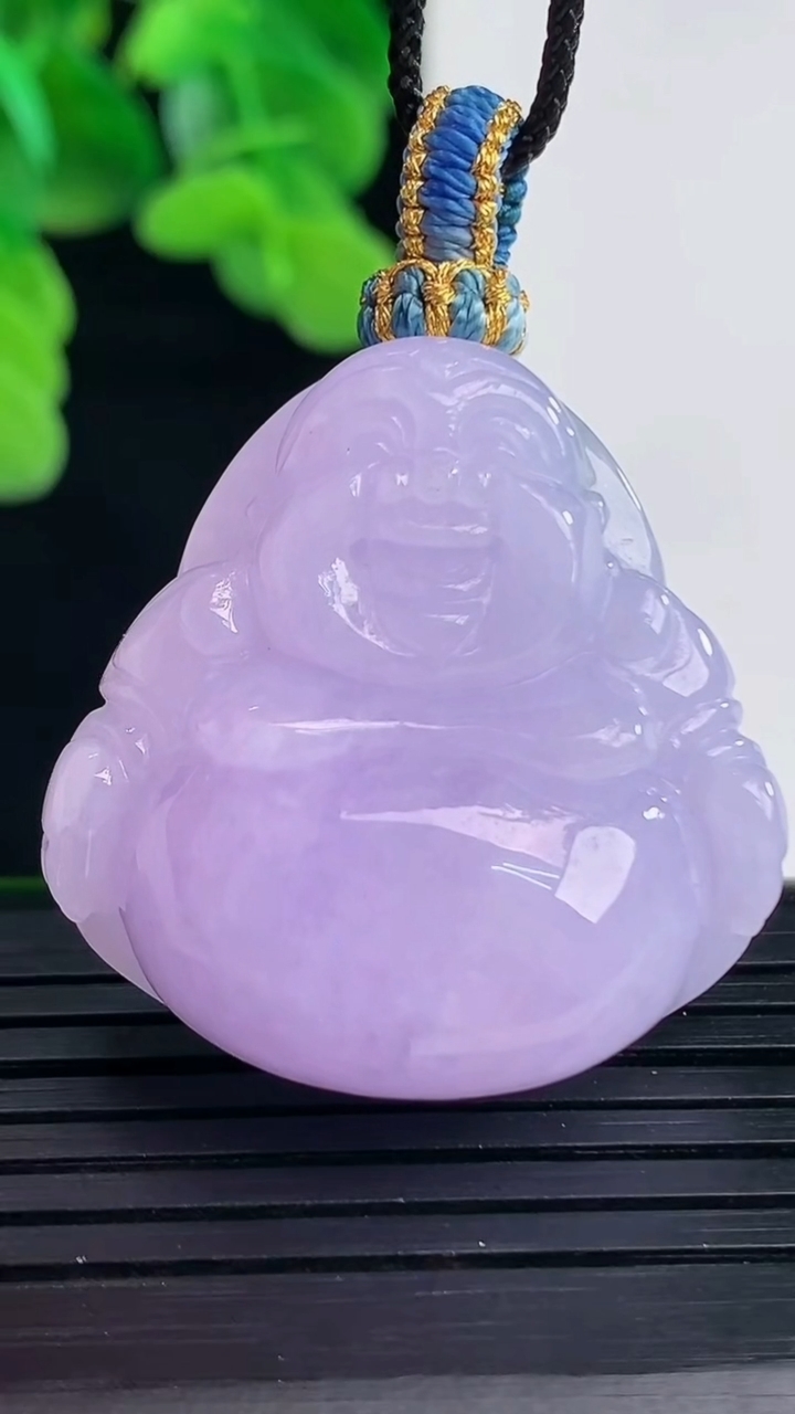 天然A货翡翠紫罗兰佛公吊坠尺寸31.8-31.7-12.3重量:21.09g
4月11日