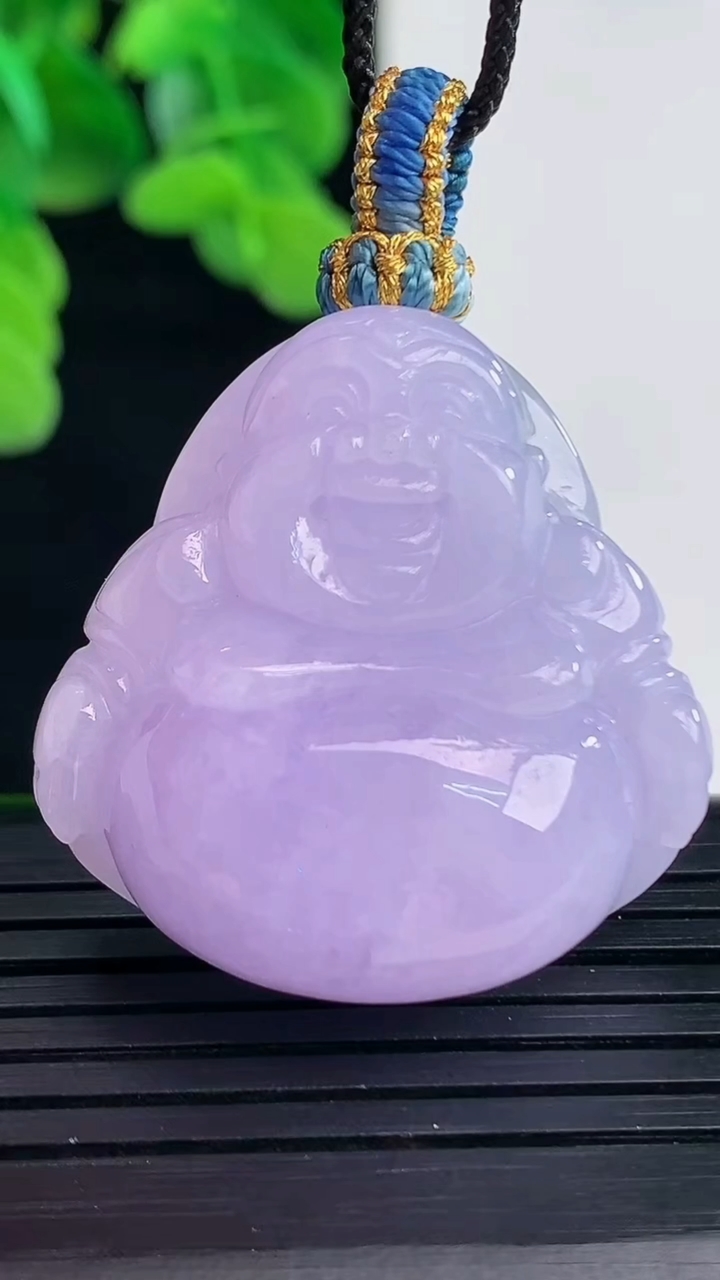天然A货翡翠紫罗兰佛公吊坠尺寸31.8-31.7-12.3重量:21.09g
4月11日