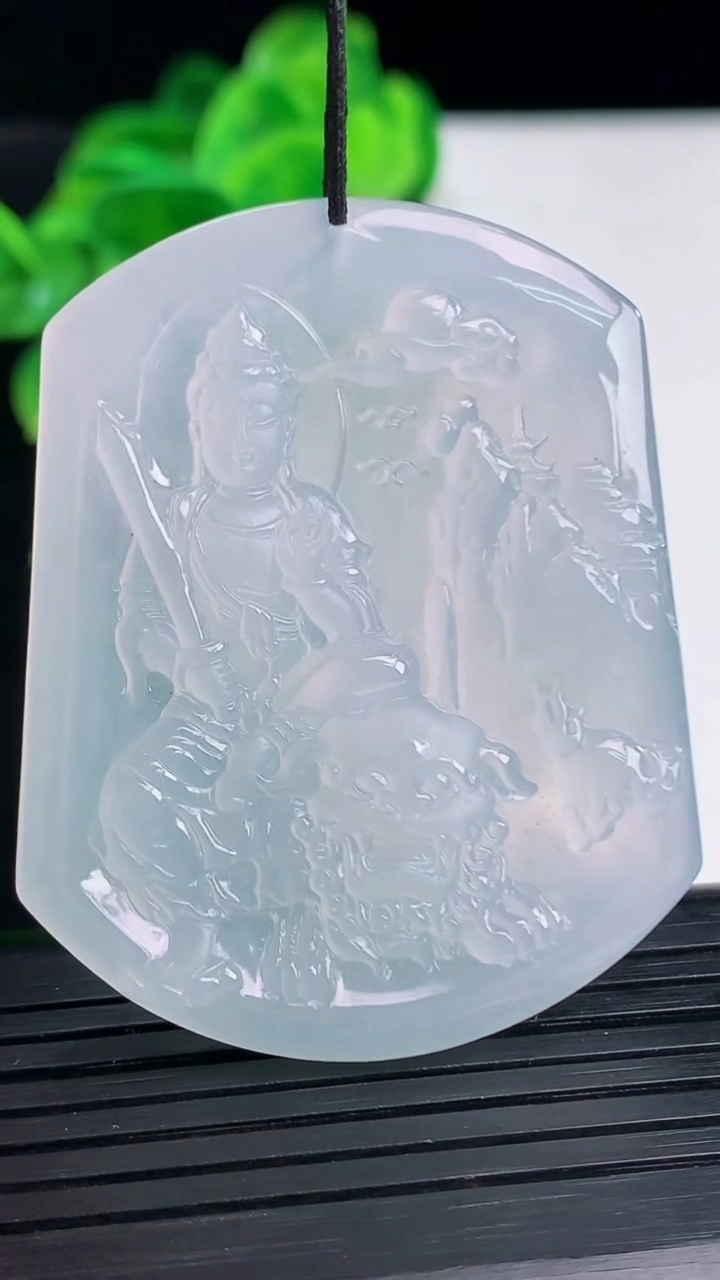 天然A货翡翠山水文殊菩萨吊坠尺寸49.4-39.4-5.3重量:24.17g
4月12日