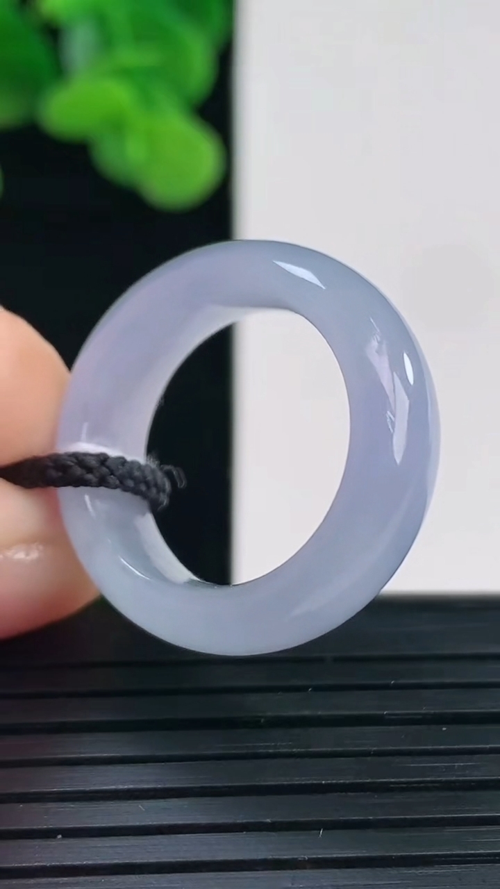 天然A货翡翠紫罗兰指环戒指尺寸17.6-7.4-3.9重量:5.91g2026年4月12日
工厂直销