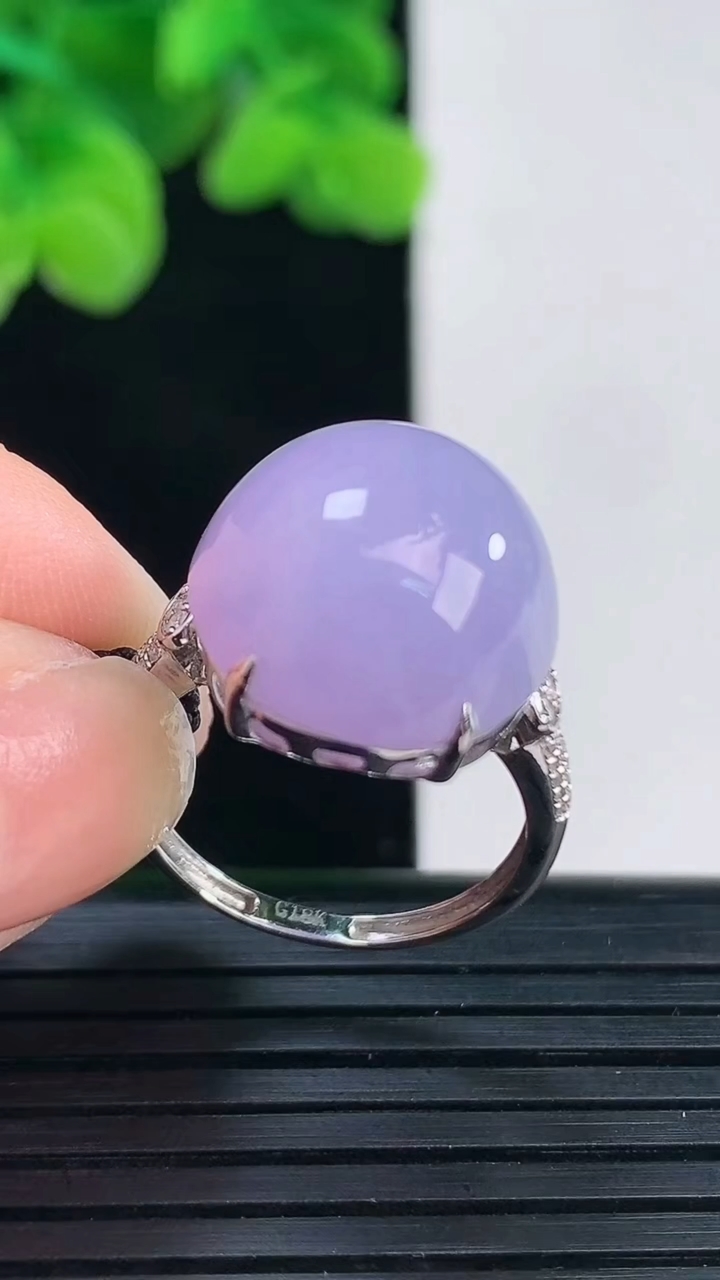 天然A货翡翠18K金紫罗兰蛋面戒指尺寸17.6-16.1-14.8重量:5.37g2026年4月12