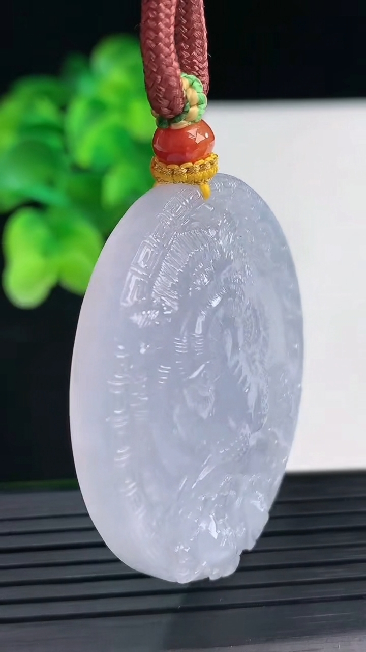 天然A货翡翠紫罗兰生肖虎吊坠尺寸46.1-9.5重量:43.16g
4月12日