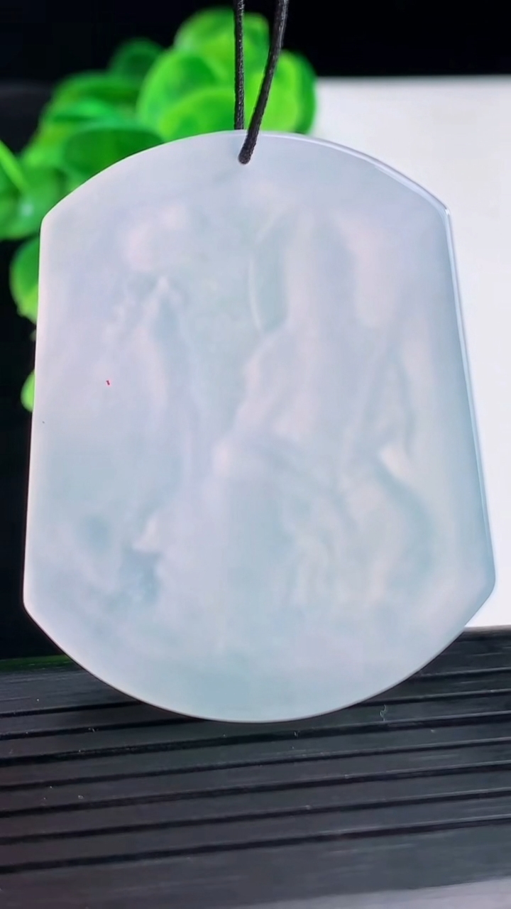 天然A货翡翠山水文殊菩萨吊坠尺寸49.4-39.4-5.3重量:24.17g
4月12日