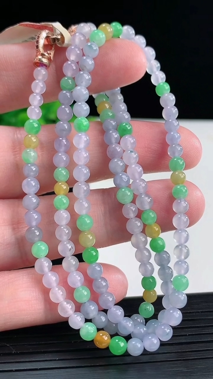 天然A货翡翠三春紫罗兰圆珠项链，尺寸4-138颗重量:20.47g4月12日
工厂直销收藏佳品,种好