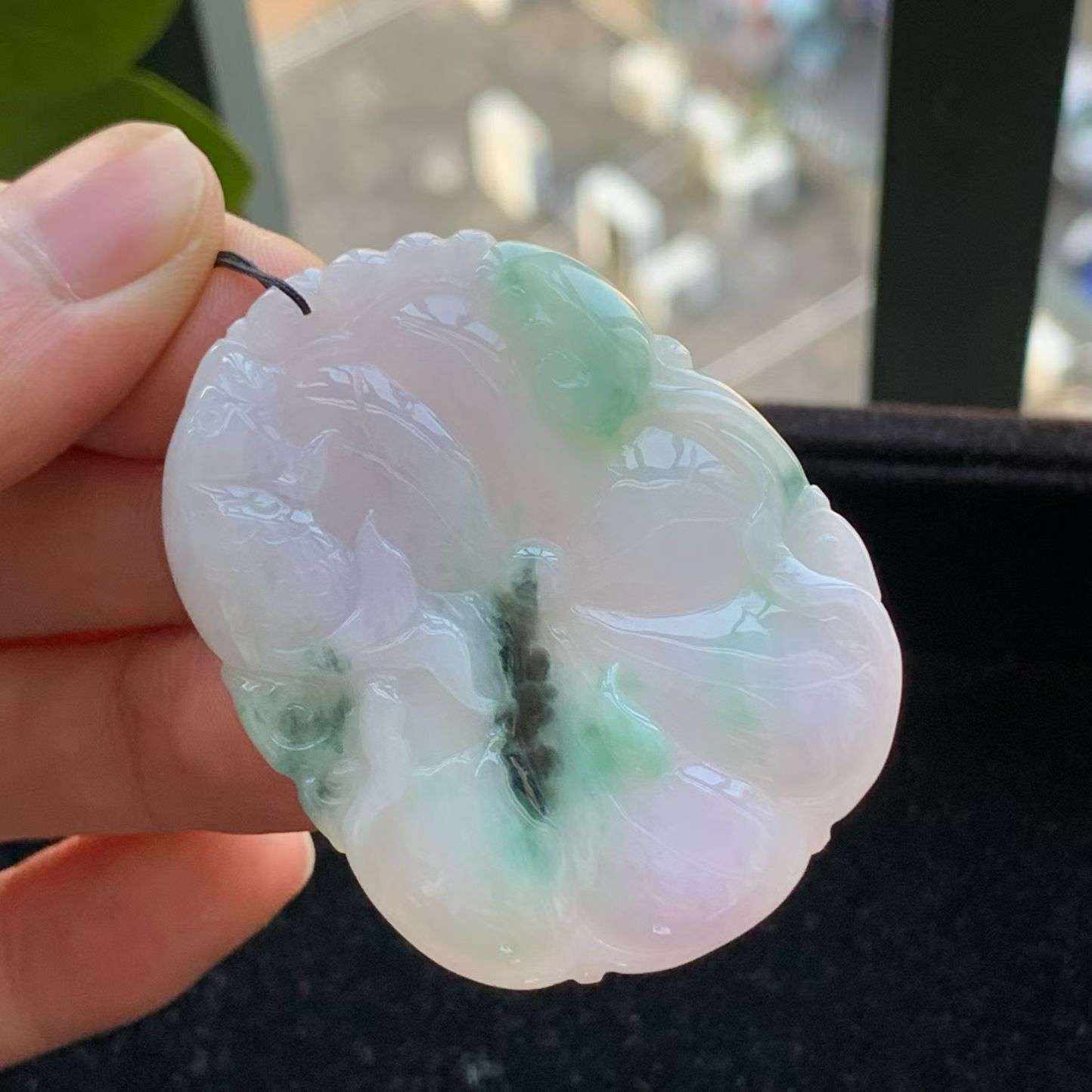A货天然翡翠冰糯种春彩荷花鱼吊坠重量21.22
4月12日