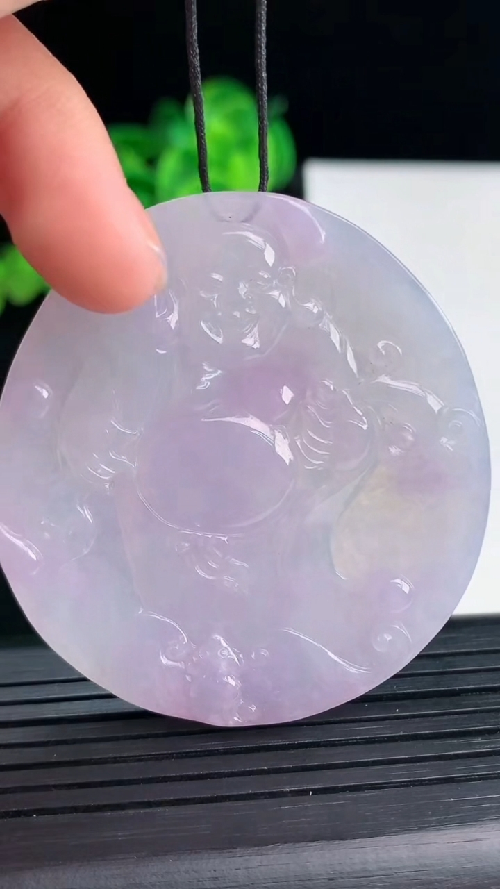 天然A货翡翠紫罗兰布袋佛吊坠尺寸52.-249.1-4.8重量:30.43g
4月12日