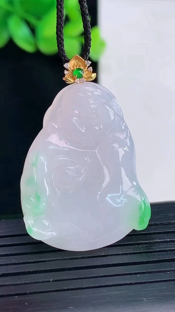 天然A货翡翠布袋佛吊坠，尺寸34-27-5.5重量:10.29g
4月12日