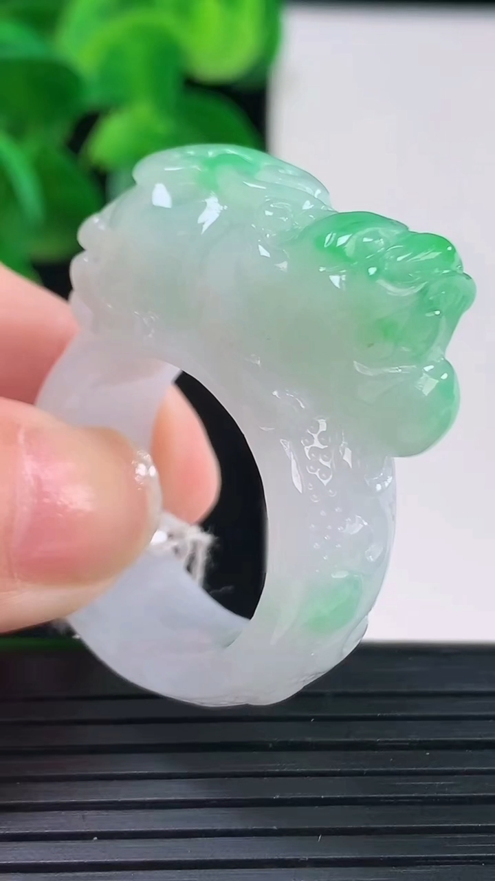 天然A货翡翠貔貅指环扳指尺寸22.5-31-12.6重量:21.46g2026年4月12日
工厂直销