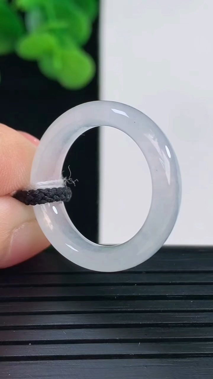 天然A货翡翠指环戒指尺寸17.9-5.6-3.3重量:3.61g2026年4月12日
工厂直销收藏佳