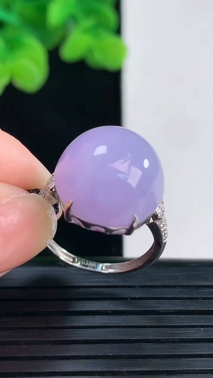 天然A货翡翠18K金紫罗兰蛋面戒指尺寸17.6-16.1-14.8重量:5.37g2026年4月12