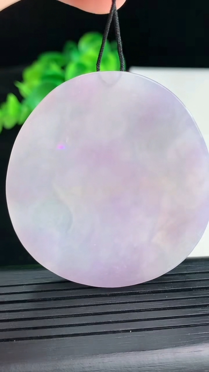 天然A货翡翠紫罗兰布袋佛吊坠尺寸52.-249.1-4.8重量:30.43g
4月12日