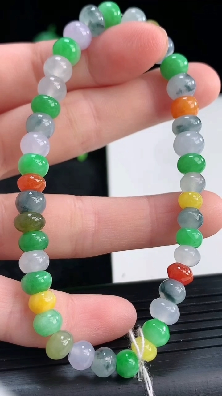 天然A货翡翠四彩算盘珠手串尺寸6.5-4.9重量:17.03g4月13日
工厂直销收藏佳品,种好水足