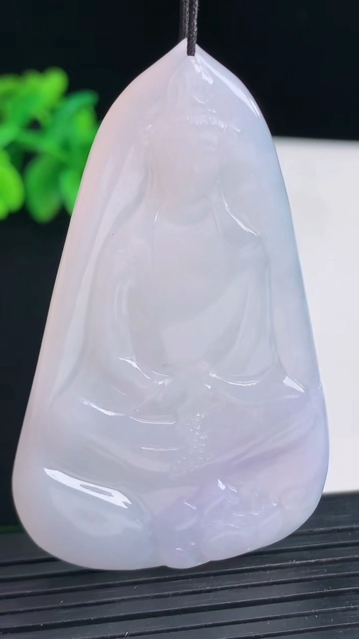 天然A货翡翠紫罗兰素衣观音吊坠，尺寸64-39.5-4.5重量:23.15g
4月13日