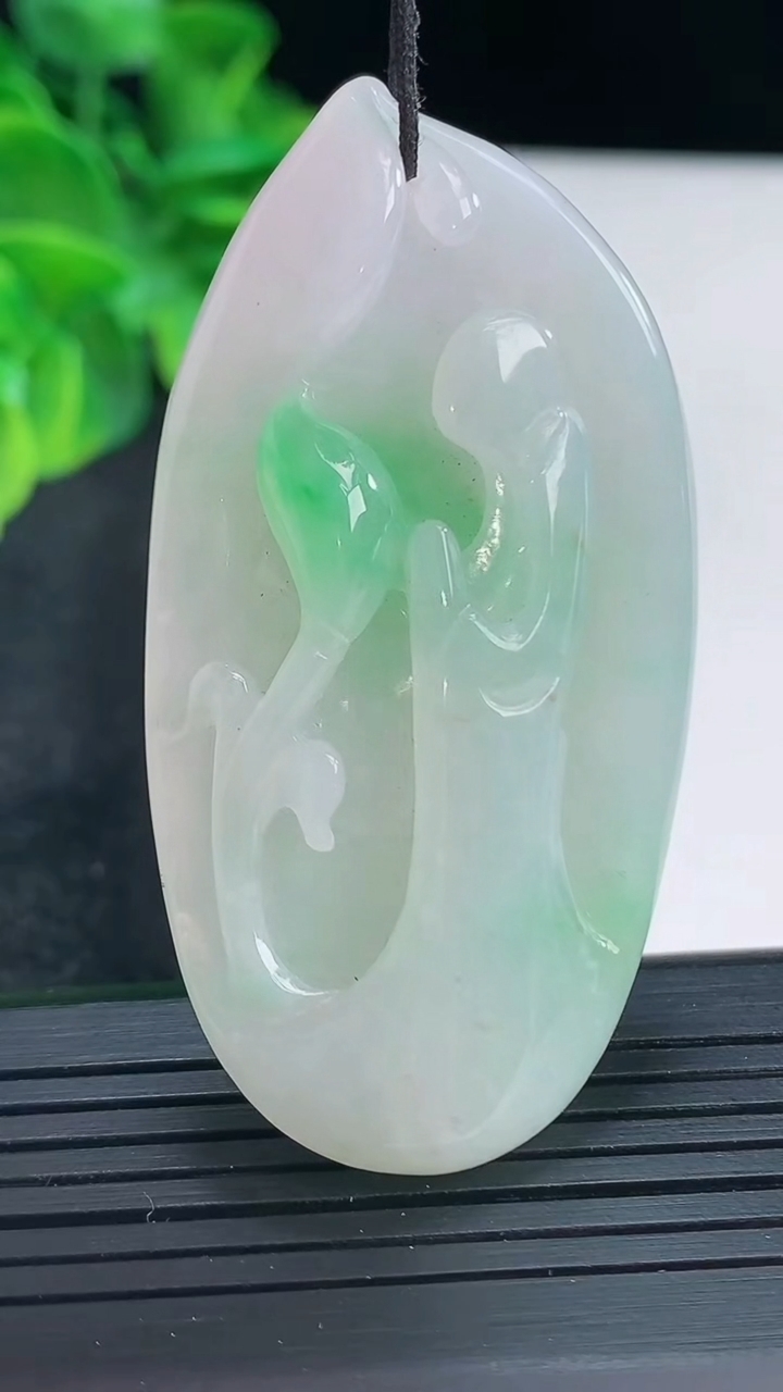 天然A货翡翠无相佛吊坠尺寸57-30-11.5重:30.39g049
4月13日