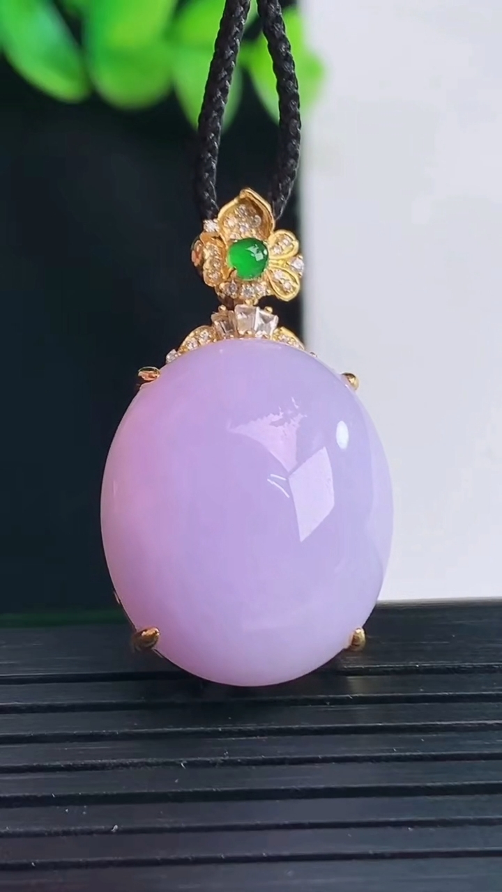 天然A货翡翠18宽金紫罗兰蛋面吊坠，尺寸33-18.5-10.8，裸石22-18.5重量:8.56g