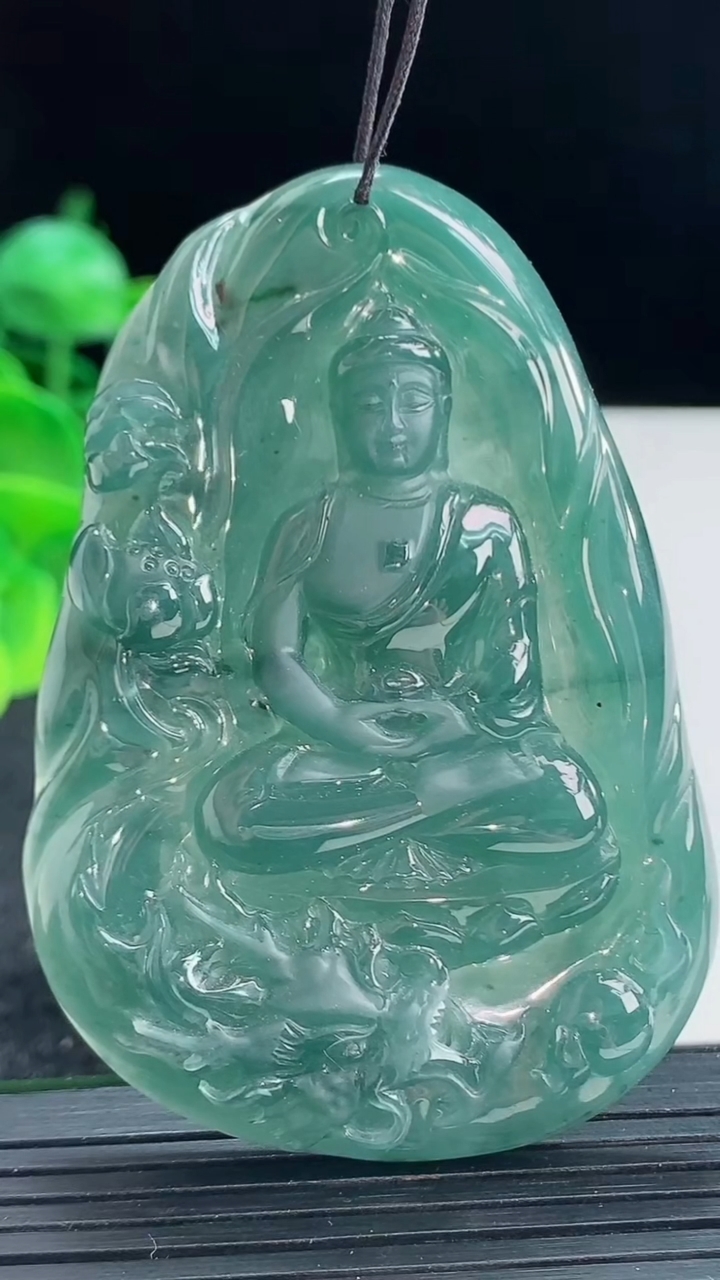 天然A货翡翠蓝水大日如来吊坠尺寸68-47-9重:48.90g049
4月13日