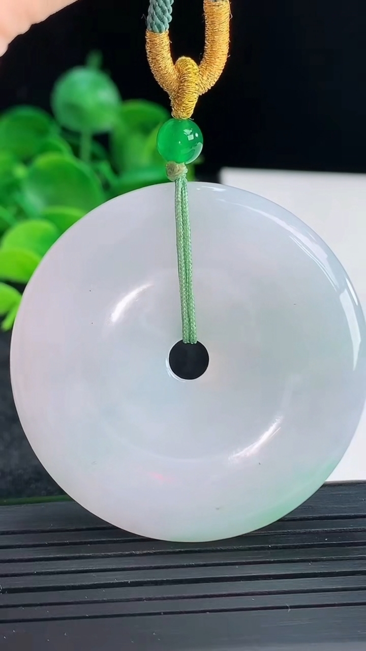 天然A货翡翠平安扣吊坠尺寸48.6-6重:34.71g99
4月13日