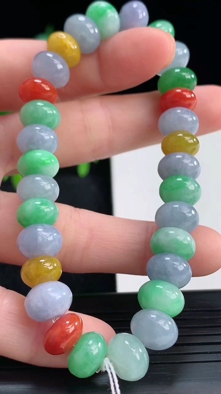 天然A货翡翠四彩算盘珠手串尺寸9.5-6.8重量:35.20g4月13日
工厂直销收藏佳品,种好水足